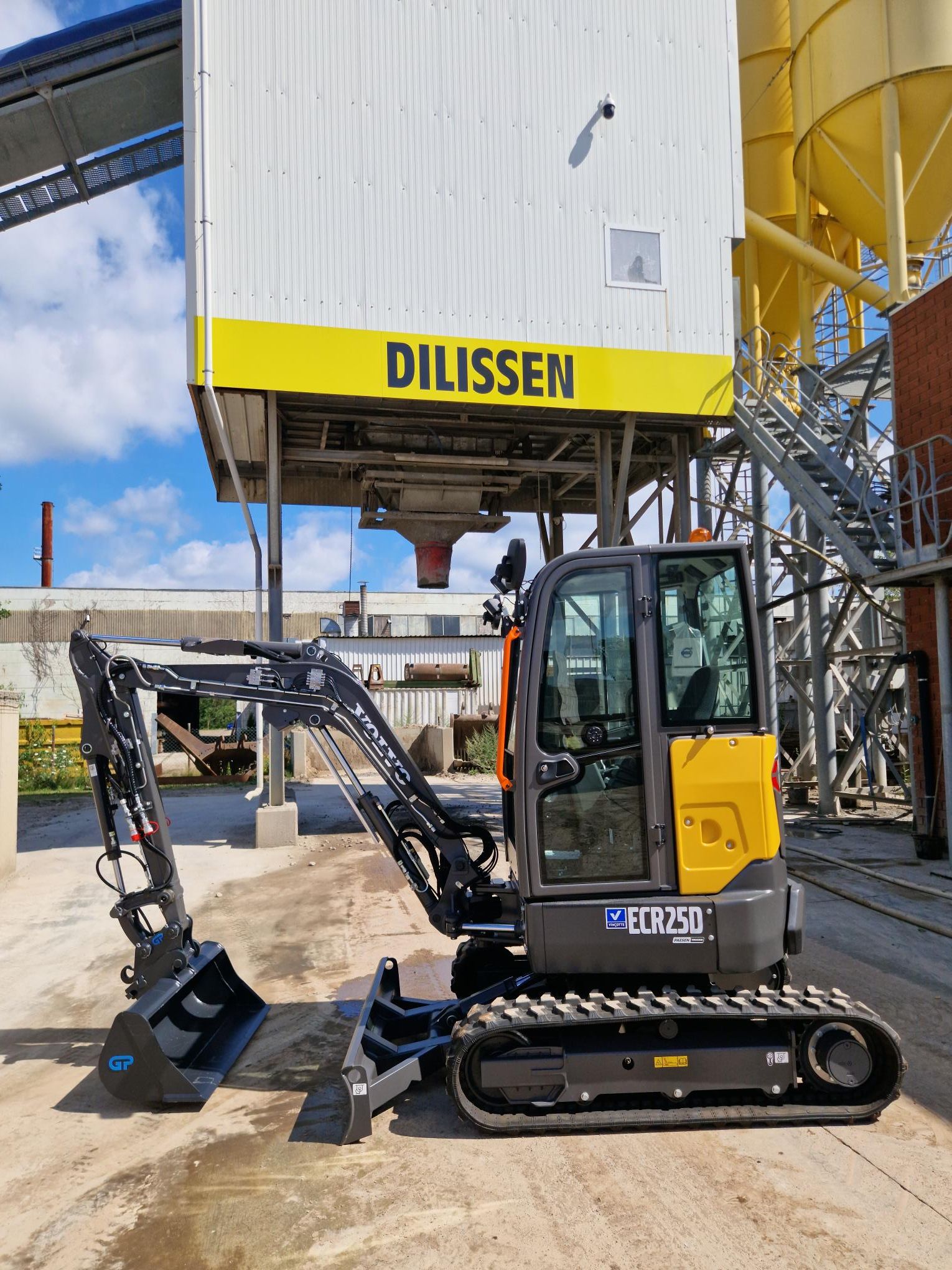 Volvo ECR25D Voor Dilissen BV uit Mol