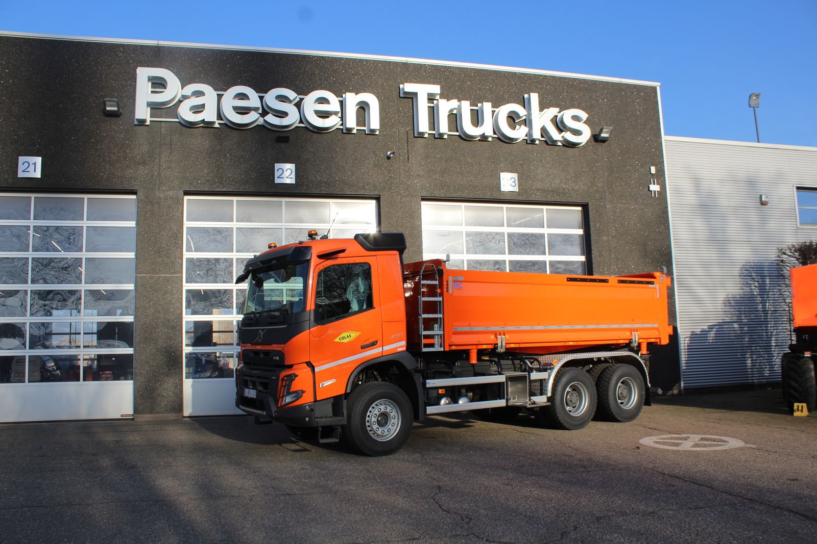 FMX430 6X4 vrachtwagen voor Colas Belgium